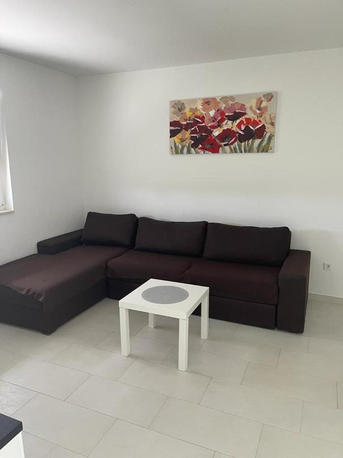 Apartmani Matko Nin Extérieur photo