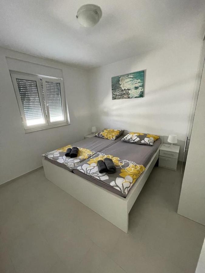 Apartmani Matko Nin Extérieur photo